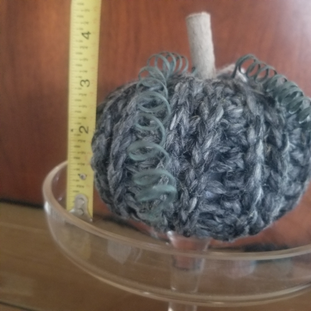 Small gray pumpkin - Picture 3 of 4